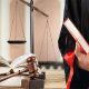 Estudiantes de derecho, tendrán que aprobar examen para graduarse