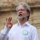 Antanas Mockus se queda con su curul en el Senado