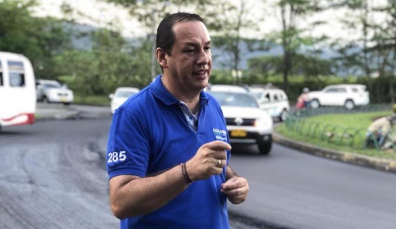 Alexánder Baquero: “Es deplorable que en dos años, hayan pavimentado tres veces la misma vía”