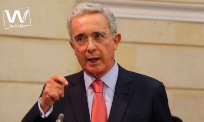 Alvaro- Uribe-suspendido