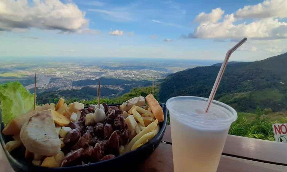 Comer a la carta, ¿nuevo requisito para ingresar a La Piedra del Amor?