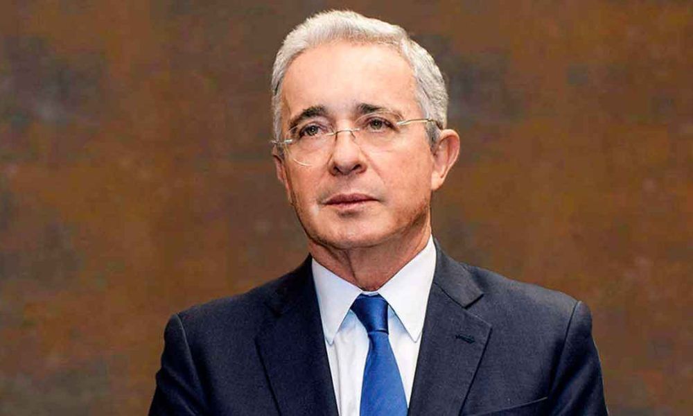 Álvaro Uribe es el expresidente con mayor favorabilidad, según Invamer