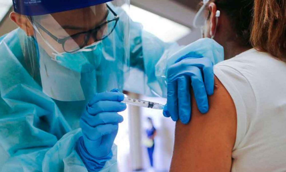 Personas que tuvieron coronavirus, no serían priorizadas para recibir la vacuna