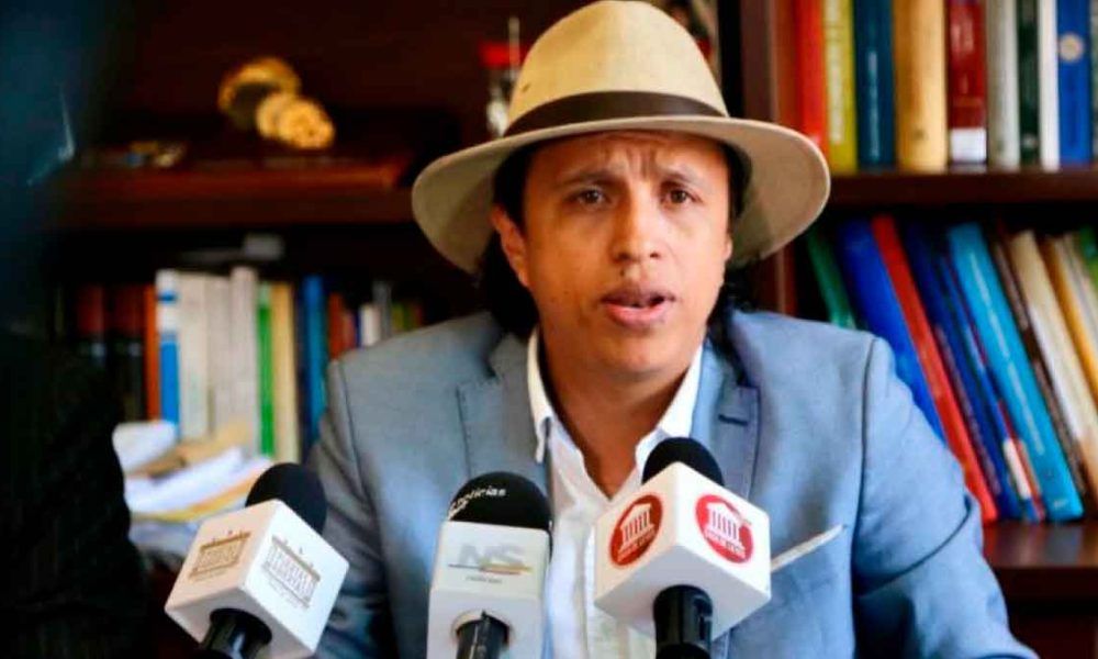 Expulsan a ‘Manguito’ del partido ASI