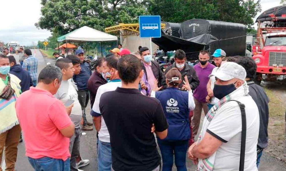 Anuncian diálogos para levantar bloqueos viales en el Meta
