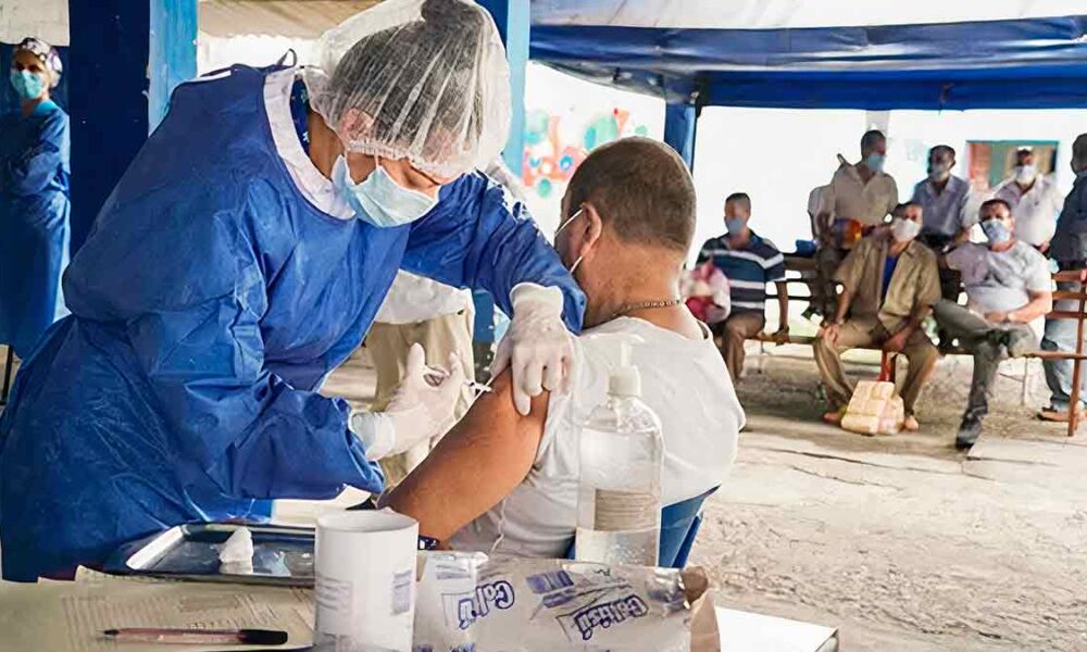 Hoy inicia vacunación de internos en la cárcel de Villavicencio