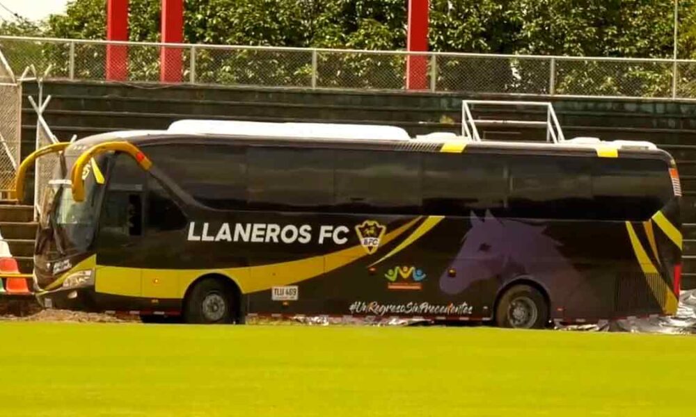 Inmovilizado el bus que transporta a Llaneros Fútbol Club