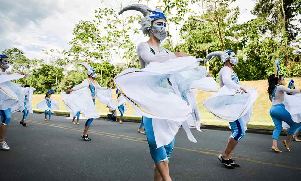 Niños y jóvenes, los protagonistas del 2° Carnaval de Mitos y Leyendas