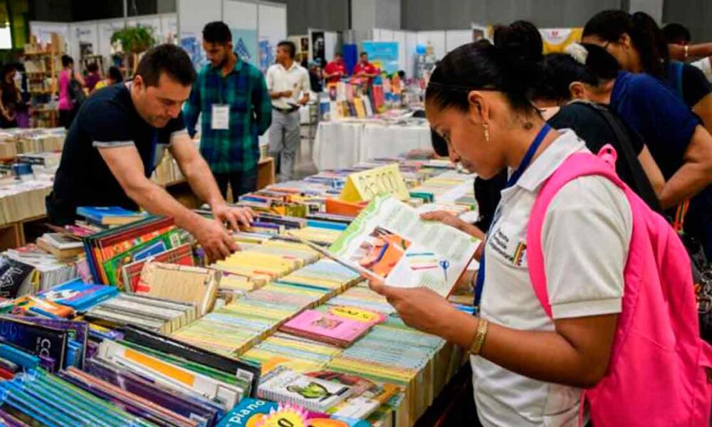Todo listo para el gran outlet de libros en Villavicencio