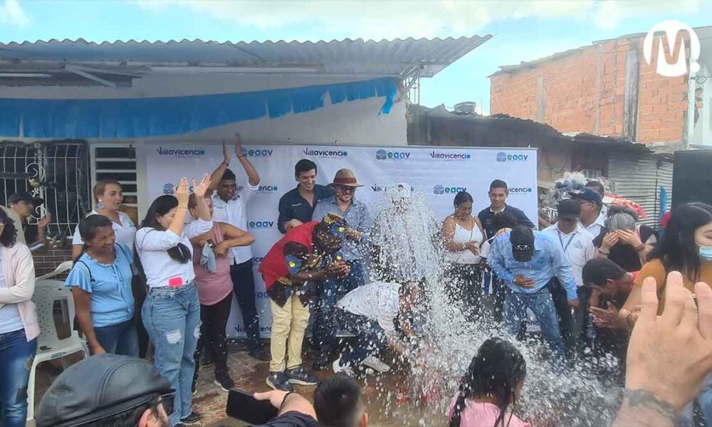 Tras 15 años de espera, llegó el agua potable al 13 de Mayo