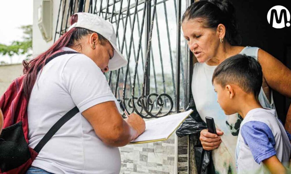 Puerta a puerta combaten la deserción escolar en Villavicencio