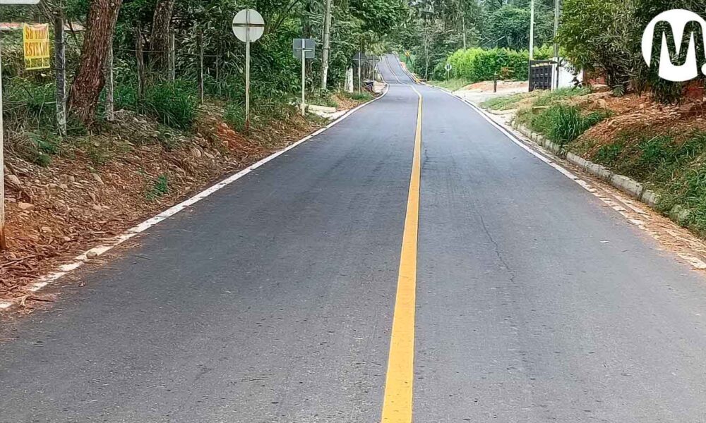 Con plástico reciclado pavimentan tramo vial entre Guamal y Cubarral