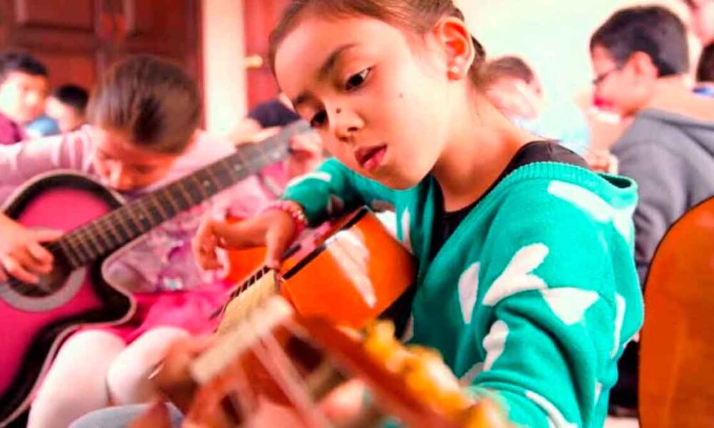 Ofrecen clases de música gratuitas en Corcumvi