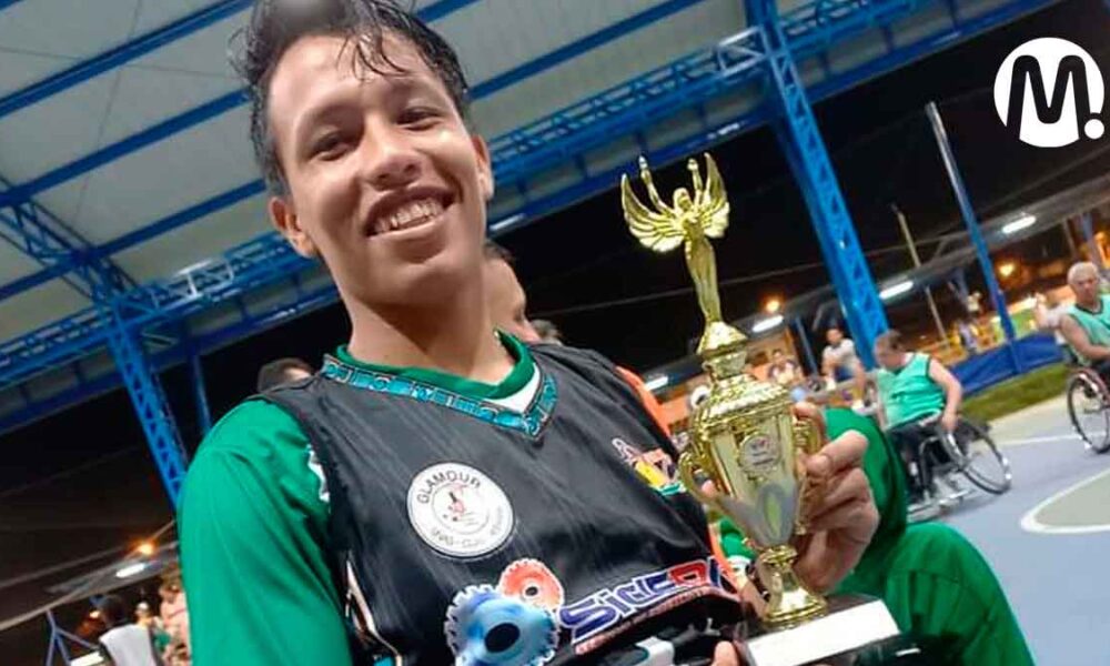 Basquetbolista llanero en silla de ruedas busca apoyo para ir a torneo internacional