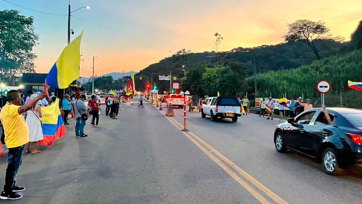 Fracasa primer diálogo entre Gobierno y manifestantes del peaje Puente Amarillo