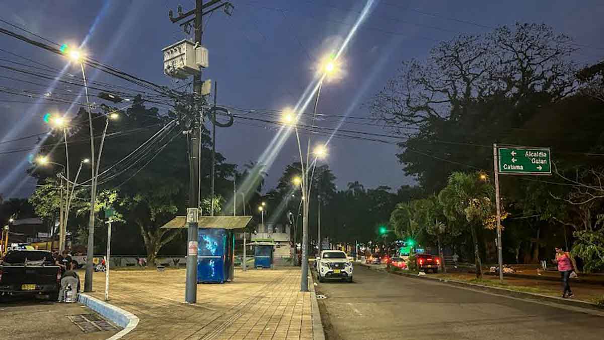 Modernización de alumbrado en la Comuna 2 de Villavicencio mejorará seguridad y comercio
