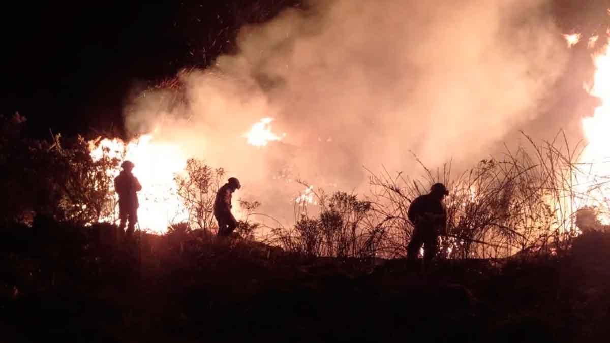 Voraz incendio en Chingaza pone en alerta al Meta, Cundinamarca y Bogotá