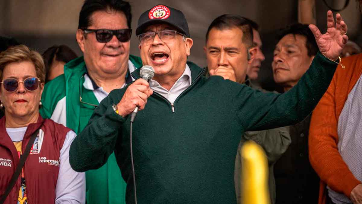 Con mensaje entre líneas, Petro vuelve a ‘coquetear’ con la reelección presidencial