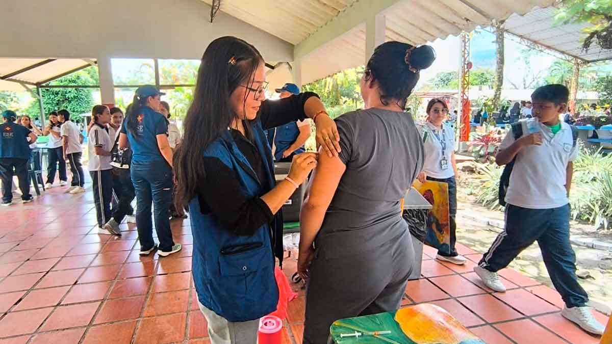 Implementan consultorios médicos en 18 colegios oficiales de Villavicencio
