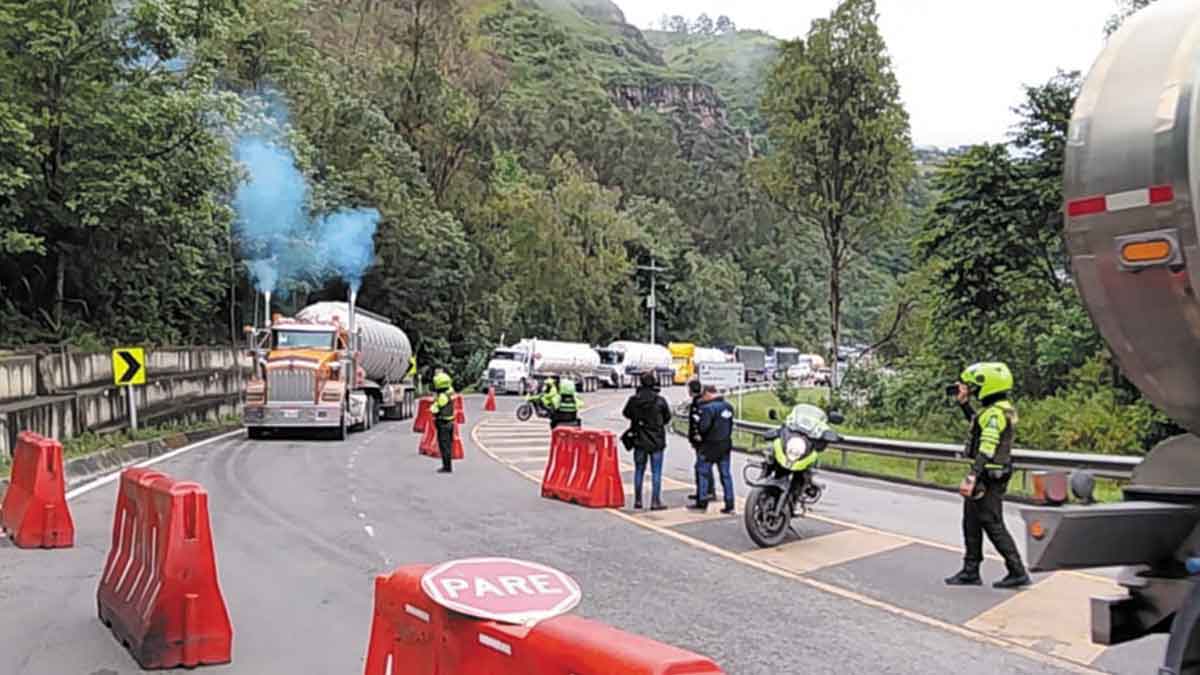 Crisis en la vía al Llano reduce la ocupación hotelera y dispara la cancelación de reservas en el Meta