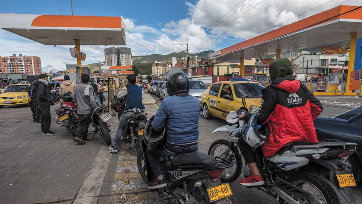 Gasolina empieza a escasear en Villavicencio y municipios del Meta por cierre de la vía a Bogotá