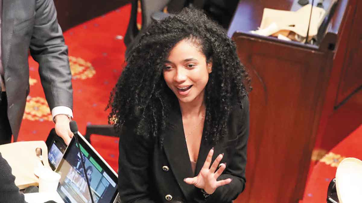 Petro busca nombrar como viceministra de Juventud a joven sin experiencia profesional