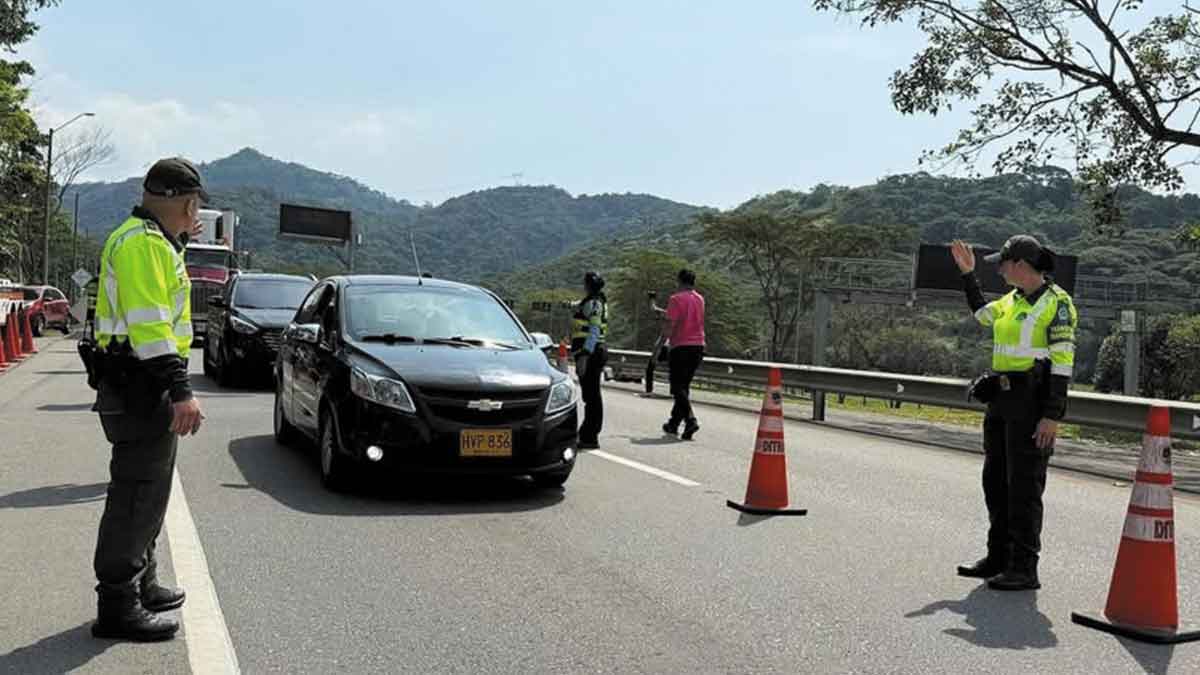 Prioridad en el km 18 y restricción de carga pesada agilizarán el tránsito al Llano este fin de semana