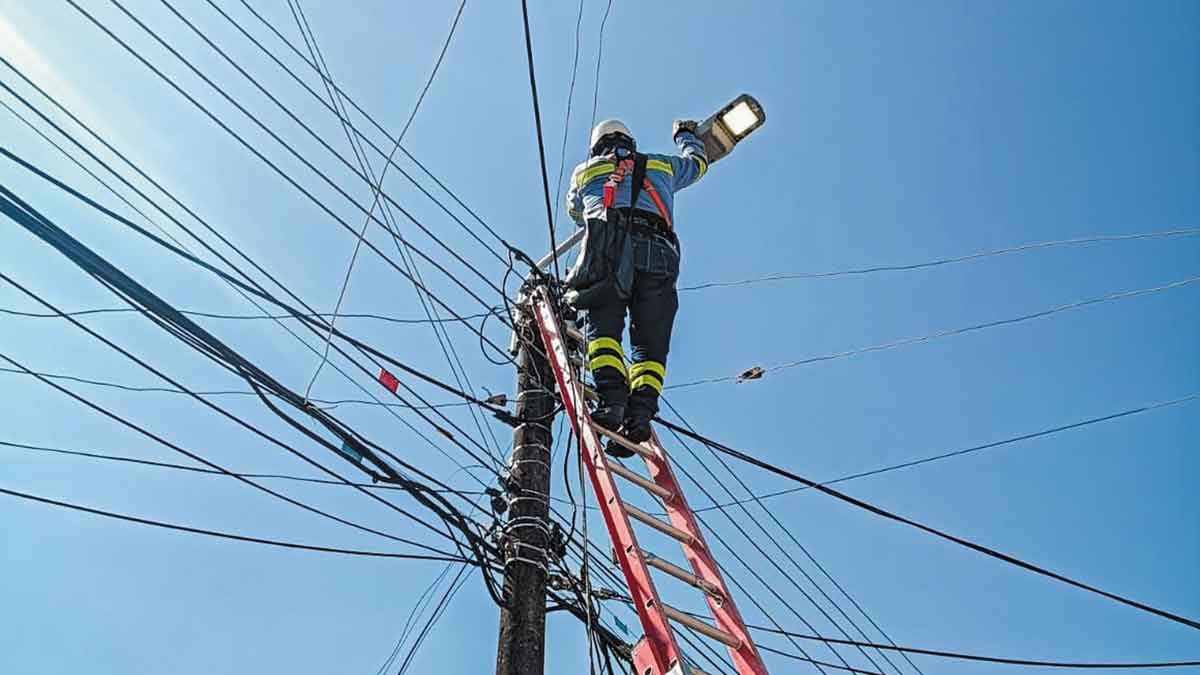 Terminó la segunda fase de modernización del alumbrado público en la Avenida del Llano