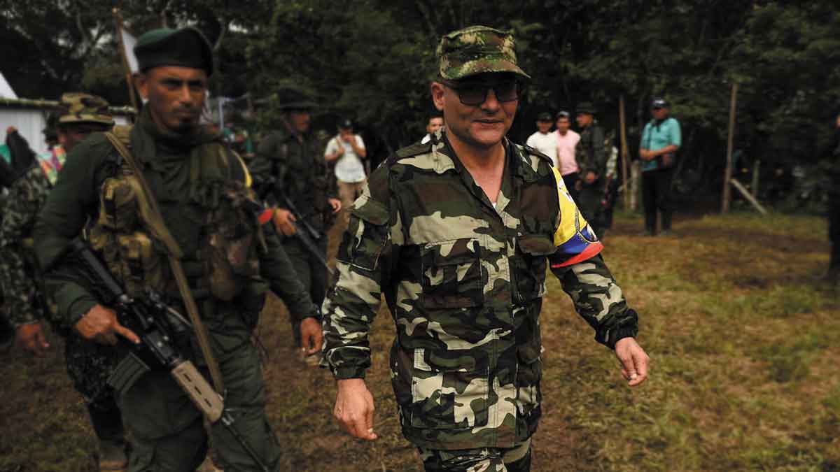 Líder guerrillero ‘Iván Mordisco’ amenaza con interrumpir las elecciones de 2026