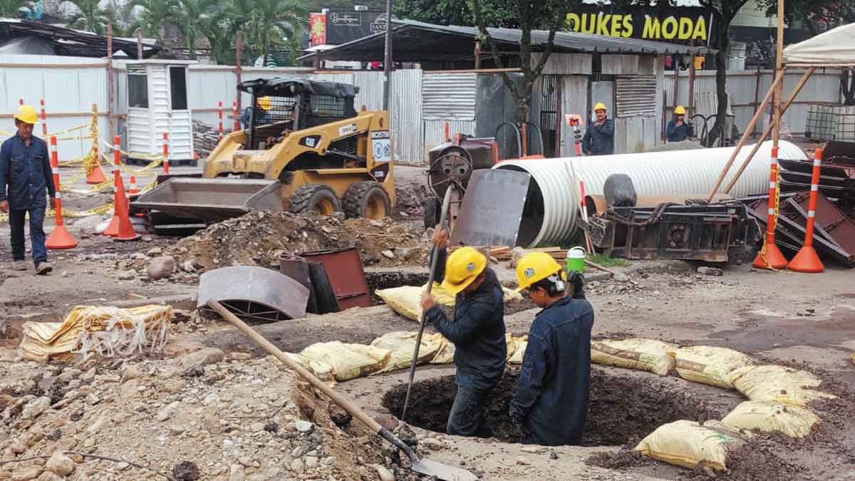 Con mano de obra local se construye el nuevo puente del Villa Julia, en Villavicencio