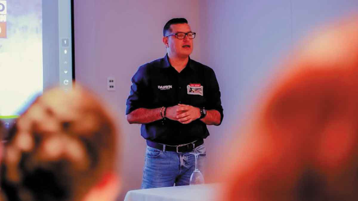 Darwin Castellanos presenta plan para impulsar el turismo y atraer inversión al Meta