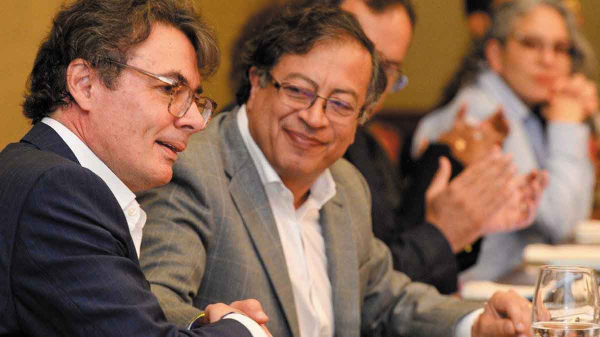 Exministro de Educación de Petro califica su gobierno como el más corrupto en la historia reciente de Colombia
