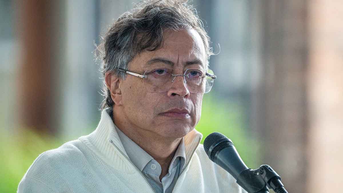 Gobierno Petro llega a su final con el 71 % de promesas de campaña sin cumplir, según informe