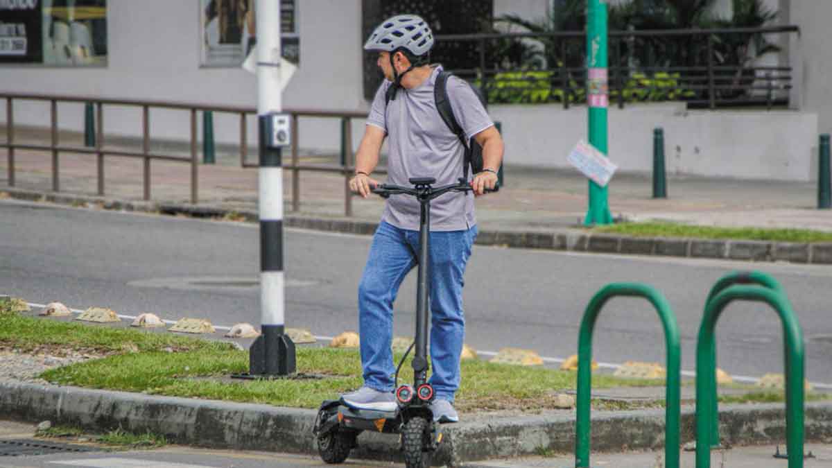 Nueva normatividad para patinetas eléctricas comienza a regir en Villavicencio
