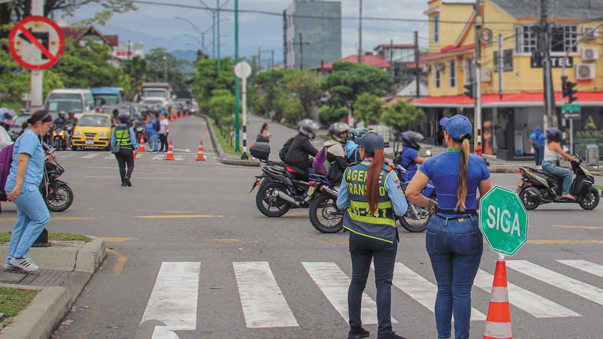 Asignan agentes de tránsito y gestores viales para facilitar movilidad en el sector de Villacentro