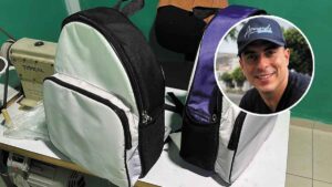 Concejal Armando Baquero se une a iniciativa que transforma material de campañas políticas en morrales para niños
