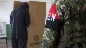 Iván Cepeda habría obtenido más de 360.000 ‘votos fusil’, según el Instituto de Ciencia Política