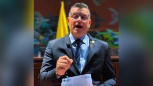 “Compramos los tiquetes de nuestro bolsillo”: Darwin asumirá sus gastos para ir a la posesión presidencial