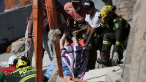 Aumentan a 294 los muertos y a 320 los desaparecidos por el terremoto en Colombia, según nuevo balance