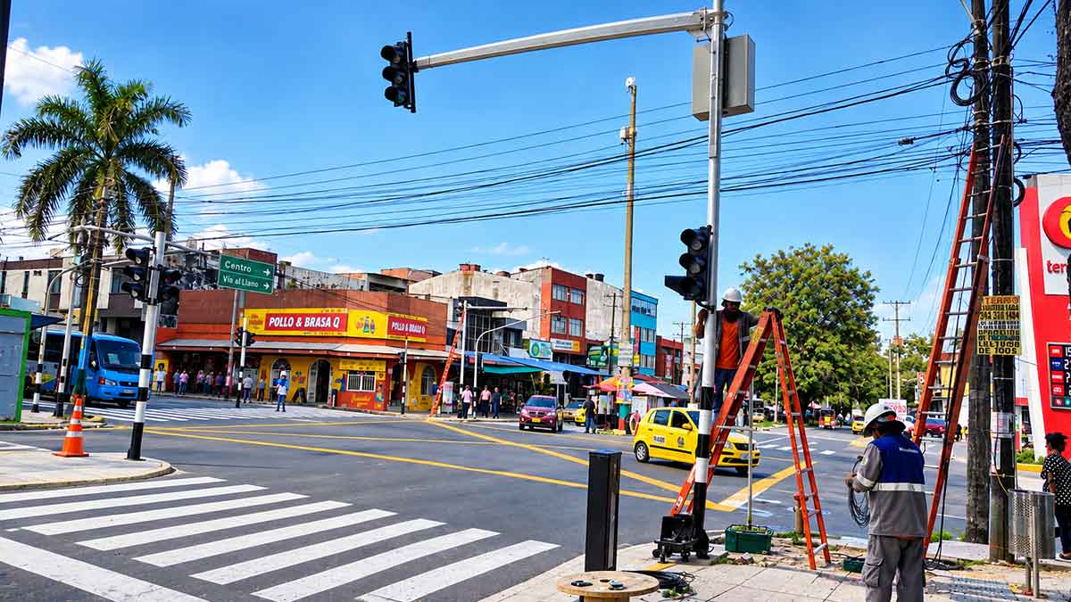 Con intervención junto al Éxito Vecino avanza la modernización de la red semafórica de Villavicencio