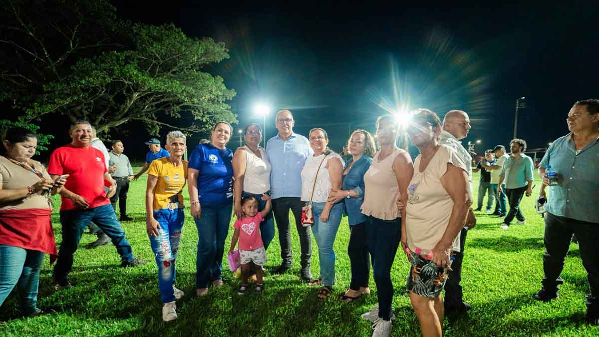 Comuna 9 de Villavicencio estrena cancha con iluminación tipo estadio para el deporte nocturno